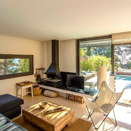 Sleeps 7 Pool Wifi Villa Blanes